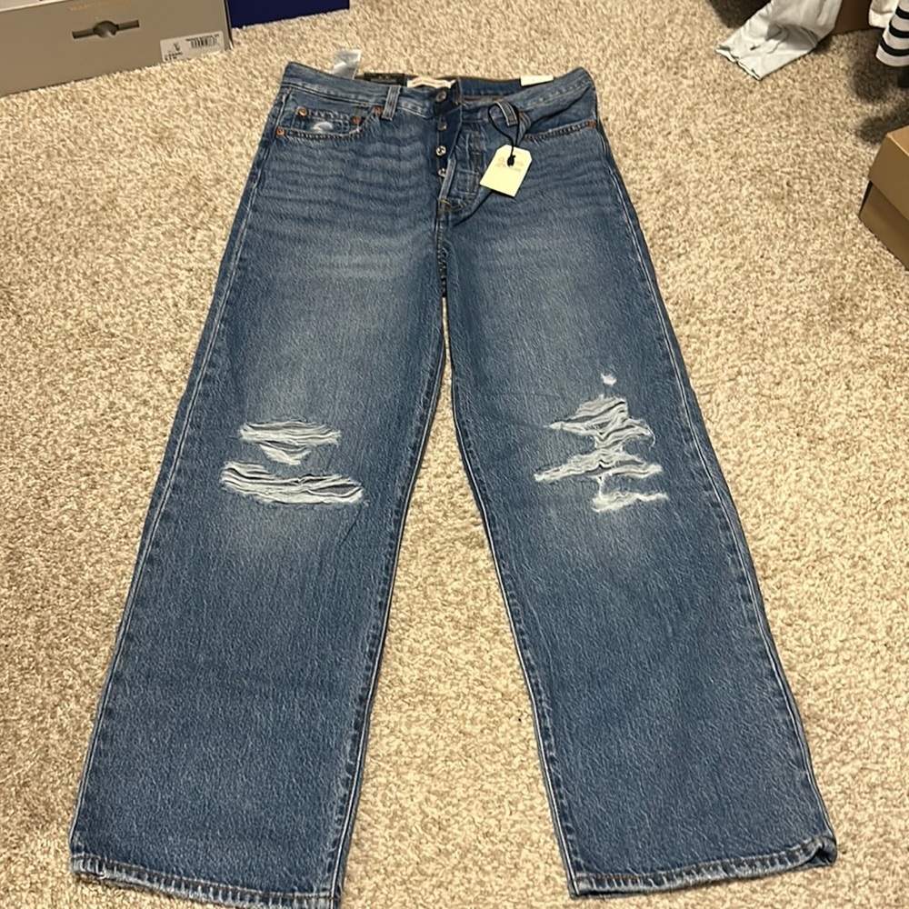 NWT Levi’s rib cage straight ankle denim Sz 28x27